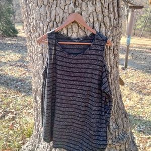 ⬇️ Price Drop!⬇️Absolute Angel Cut out Top in size L/XL